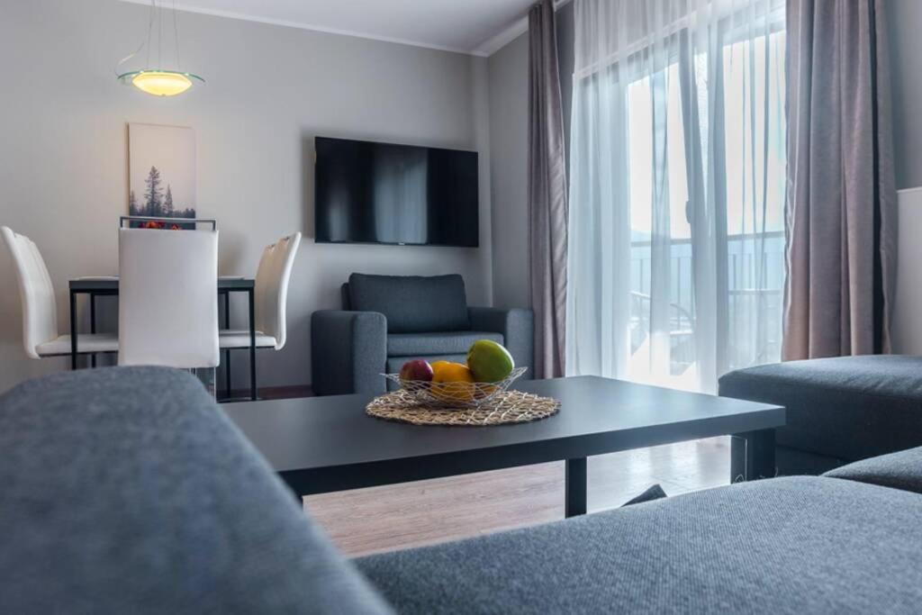 Apartament Z Widokiem Na Gory ชกลาร์สกา ปอเรมบา ภายนอก รูปภาพ
